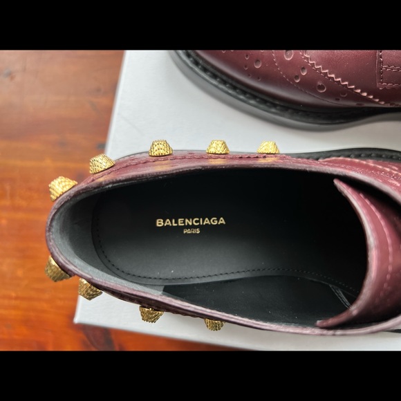 Balenciaga Bordeaux Oxfords/Brogues with gold hardware - Picture 5 of 9